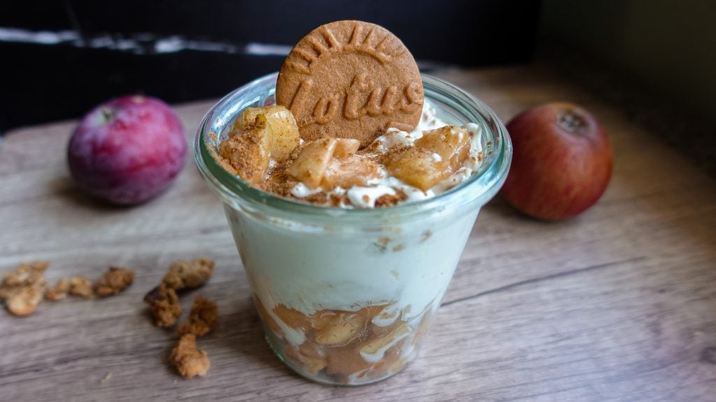 Delicious Biscoff Greek Yogurt Cheesecake with cinnamon apples.